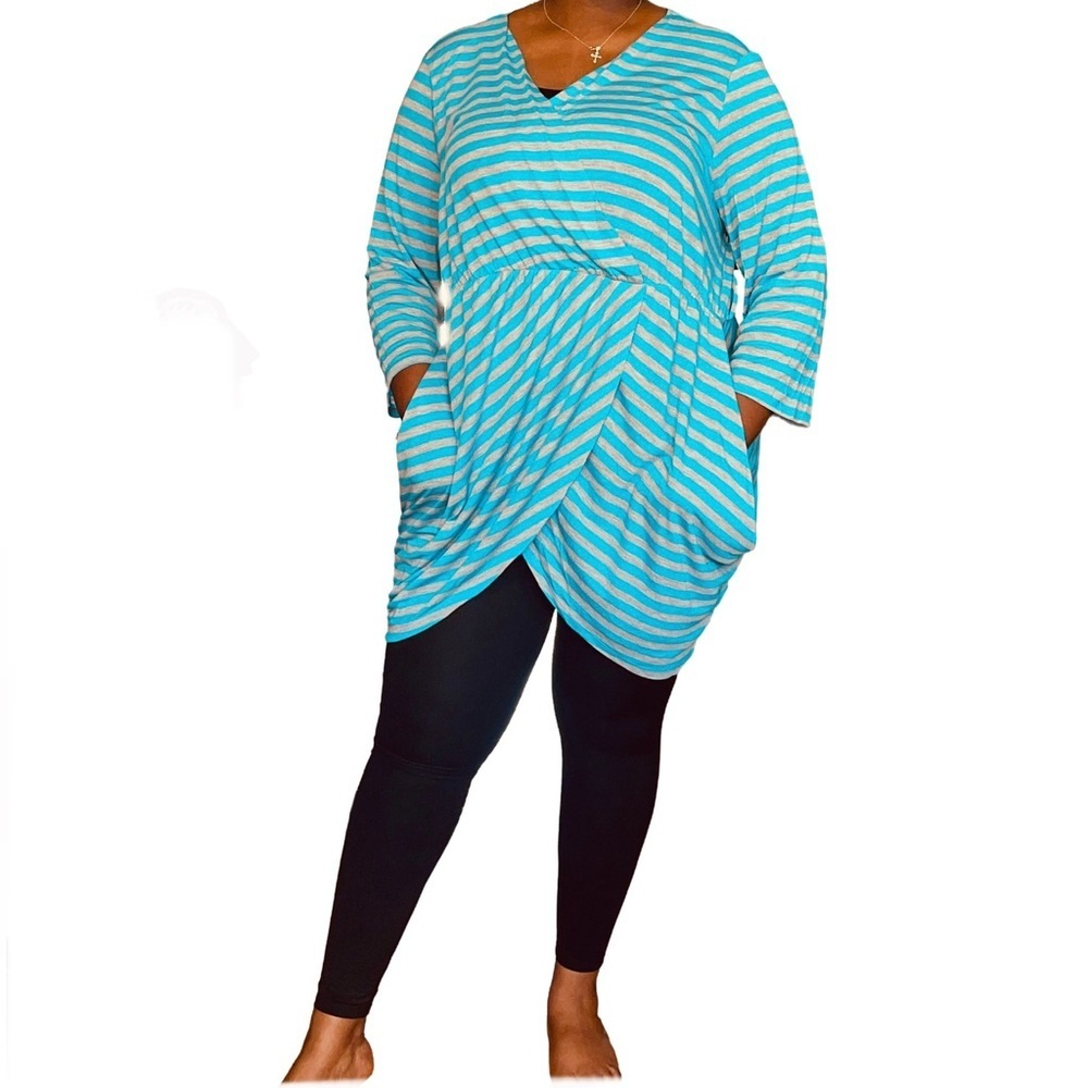 MONROE & MAIN ASYMMETRICAL STRIPED TUNIC - BLUE/GRAY SIZE 3X (NEW WITH TAGS) A19